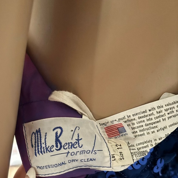 Elegant Blue One Shoulder Dress - Picture 2 of 6